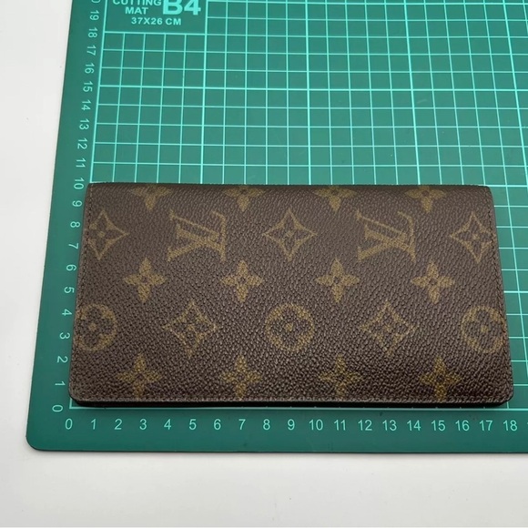 Authentic Louis Vuitton wallet - Picture 4 of 6